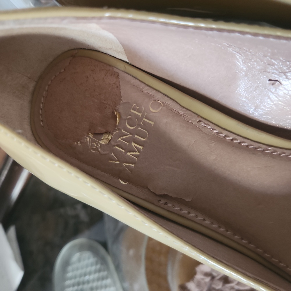Vince Camuto nude heels size 5.5M - Picture 10 of 10